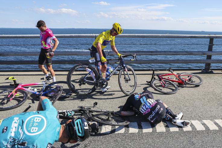 V zaključku etape je bilo kaotično. | Foto: Guliverimage/Vladimir Fedorenko