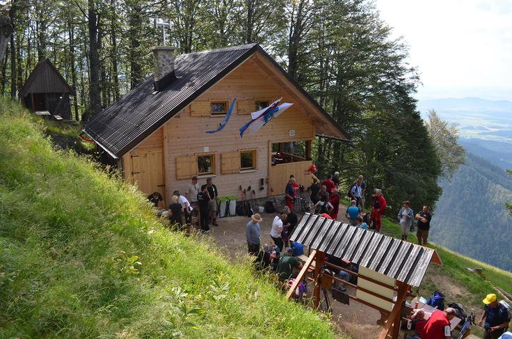 Zavetišče v Hudičevem borštu, naj visokogorska planinska koča 2023 | Foto: Aleš Drekonja