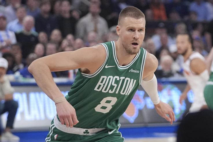 Latvijec Kristaps Porzingis bo zaradi krčenja stroškov Boston Celtics zamenjal z Atlanta Hawks. | Foto: Guliverimage