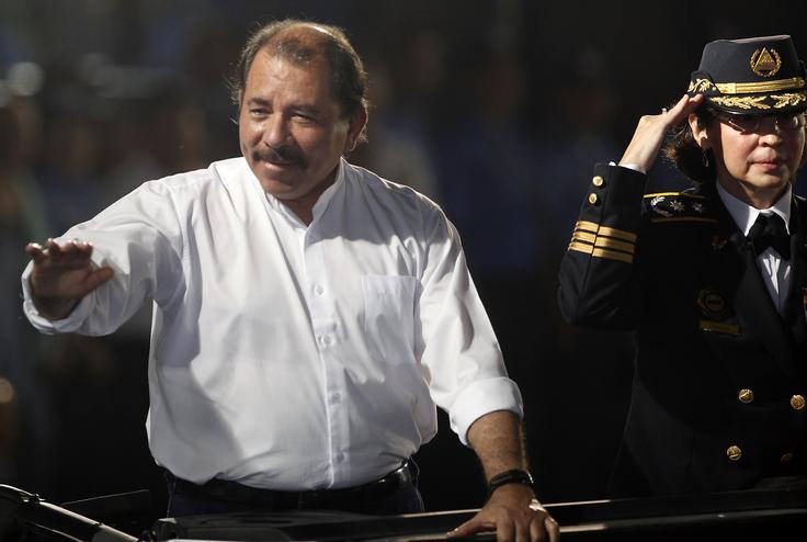 Levičarski sandinist Daniel Ortega je Nikaragvi vladal kot predsednik že med letoma 1985 in 1990, zdaj pa državo vodi od leta 2007 naprej, od februarja letos skupaj s svojo ženo Rosario Murillo. | Foto: Guliverimage