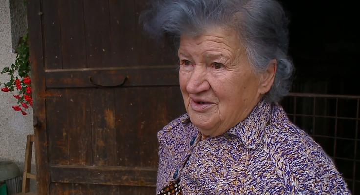 "Ne morejo nam poplačati tega, koliko smo se trudili za to, da smo postavili hišo," pojasnjuje  domačinka Marija Medved. | Foto: Planet TV