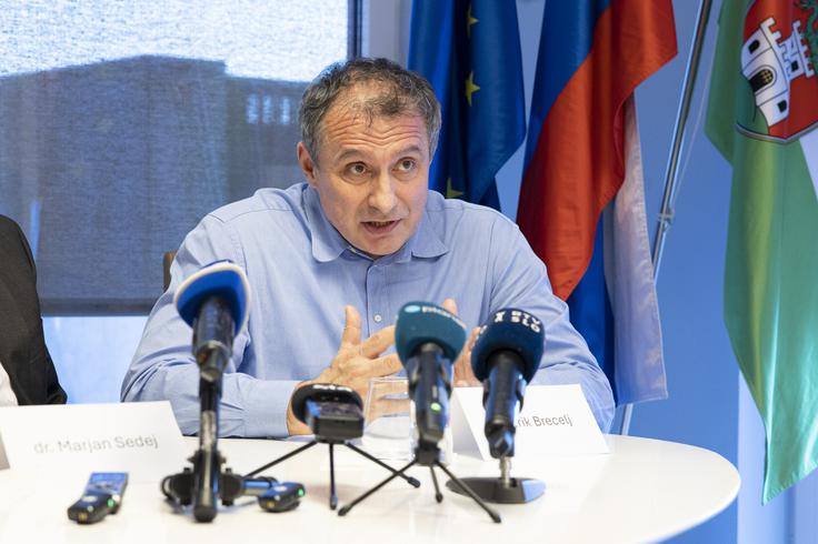 Hiša Ljubhospic, Robert Golob, Erik Brecelj | Foto: STA