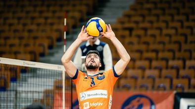 Vuk Todorović ostaja član ACH Volley