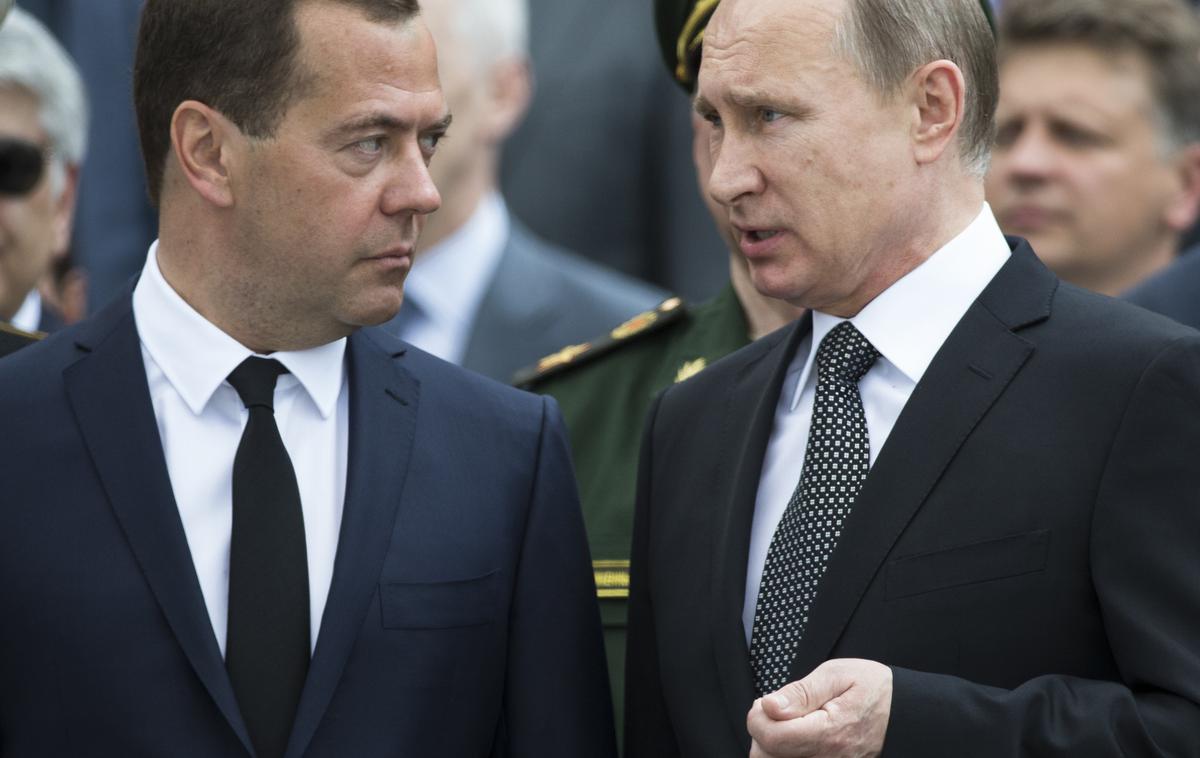 Dmitri Medvedev, Vladimir Putin | Nekdanji predsednik Rusije Dmitri Medvedjev (levo) in trenutni predsednik Rusije Vladimir Putin (desno) | Foto Guliverimage
