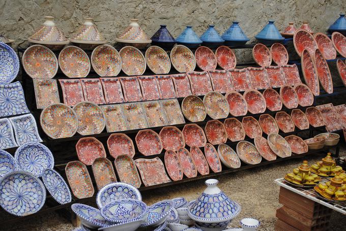 Keramika na otoku je zanimiva in posebna. V Guelalli, kjer kopljejo glino in izdeluje glinene izdelke, je tudi muzej, ki prikazuje kraj skozi njihovo zgodovino življenja in pridelovanja olja, žita.  | Foto: 