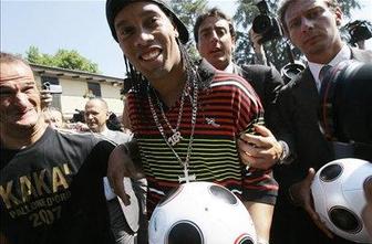 Ronaldinho dobil blagoslov Milana in odhaja v Peking