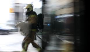 Roparja v Kranju ujel prostovoljni gasilec #video