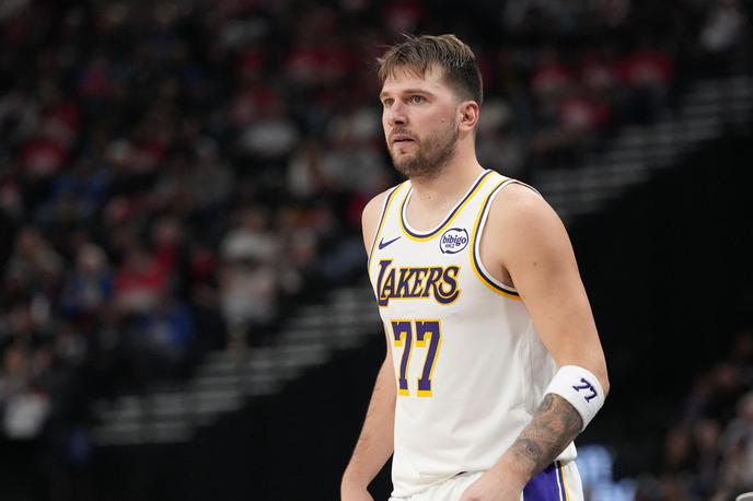 Luka Dončić | Luka Dončić se je poškodoval na tekmi s Clippersi. | Foto Reuters