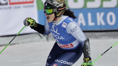 Pirova zmaga Italijanke, globusa Švicarki, Bucikova brez točk