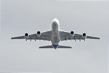 Airbus A320neo, A330-200, A350-900 in A380