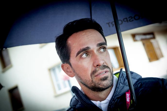 Alberto Contador Velasco | Alberto Contador meni, da bodo za uresničitev cilja Tadeja Pogačarja, ki letos želi zmagati na Giru in Touru, ključne priprave po Giru. Sam se po višinskih pripravah, ki jih je opravil po Giru leta 2015, ko je tudi sam načrtoval skok na dvojno krono v eni sezoni, namreč ni dobro regeneriral.  | Foto Ana Kovač