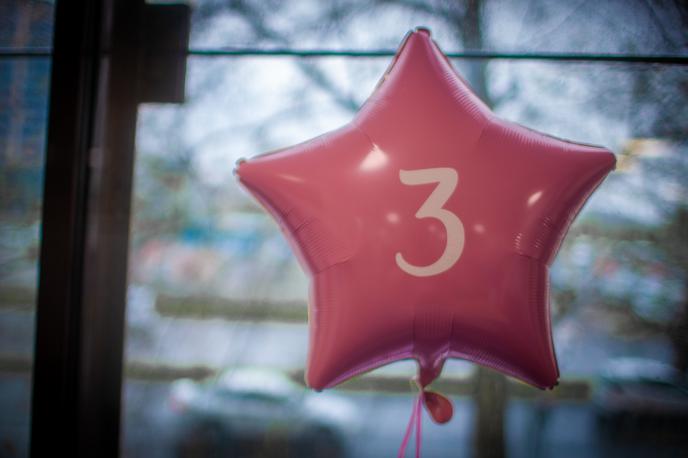 Balon roza zvezda 3 | Ali bo slavljencu tretjega rojstnega dne uspelo zmagati na prestižnem mednarodnem panožnem tekmovanju? | Foto Gaja Hanuna
