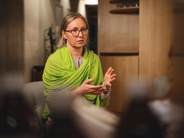 Predelana živila in alkohol močno poškodujejo črevesno bariero, kar lahko povzroči imunske reakcije na živila, ki jih jemo pogosto: "Test je pri pacientki, ki ni mogla pridobiti telesne mase, pokazal, da ima razvita IgC4 protitelesa, kar nakazuje intoleranco," pojasnjuje dr. Perko. | Foto: arhiv naročnika