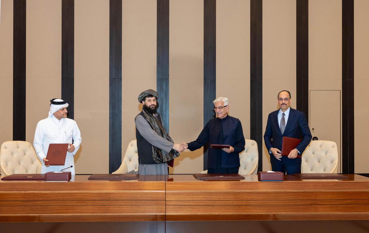 Pakistan in Afganistan, dogovor o prekinitvi ognja | Pakistan in Afganistan sta se dogovorila o "takojšnji prekinitvi ognja in vzpostavitvi mehanizmov za utrditev trajnega miru in stabilnosti med državama", je sporočilo katarsko zunanje ministrstvo. | Foto X/Ministry of Foreign Affairs - Qatar