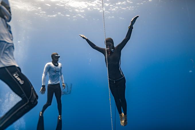 "Veliko več nesreče je pri pogumnih rekreativcih, ki merijo svoje moči z nepravo opremo, tudi pri podvodnem ribolovu se dogajajo, pri nas pa je teh nesreč res malo." | Foto: Daan Verhoeven