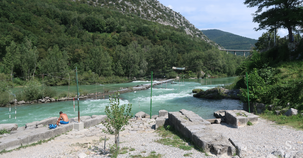 Pogrešanega 45-letnika so potapljači našli mrtvega v reki Soči - siol.net