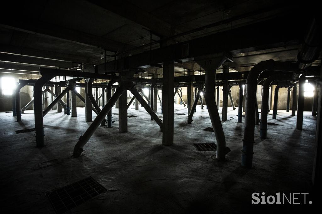 Žito silosi v ljubljanskem BTCju. silos žito