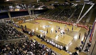 Olimpija le še korak do naslova