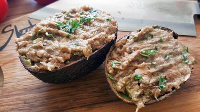 Najhitrejša zdrava malica: tuna z avokadom