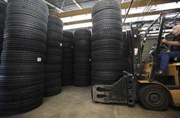 V dirki ostala še Pirelli in Michelin