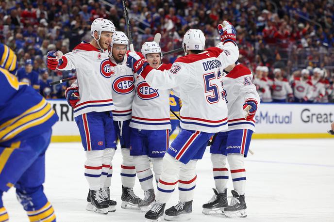 Montreal | Carolina Hurricanesi so v prvih dveh krogih končnice dobili vseh osem tekem. | Foto Reuters