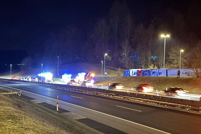 Prometna nesreča na dolenjski avtocesti