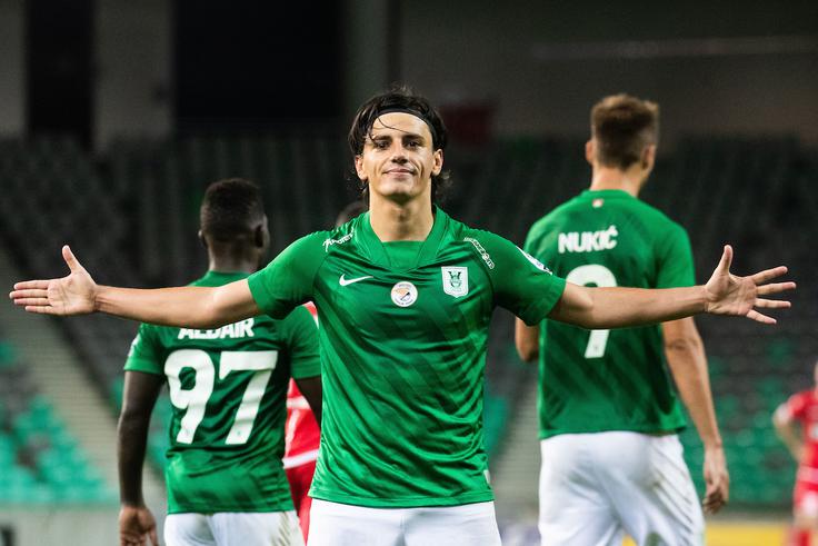 Reprezentant BiH Almedin Ziljkić je odločil derbi v Kopru v korist Ljubljančanov s prekrasnim zadetkom. | Foto: Grega Valančič/Sportida