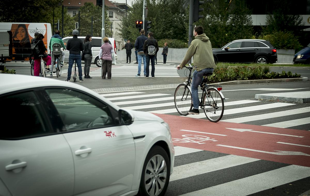 križišče, kolesarjenje | Foto Ana Kovač