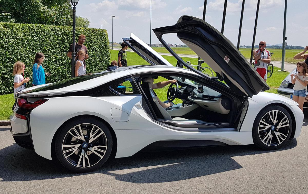 BMW i8 | Proizvodnjo i8 bodo pri BMW končali spomladi prihodnje leto. V Sloveniji ta avtomobil stane od 147 tisoč evrov naprej. | Foto Metka Prezelj