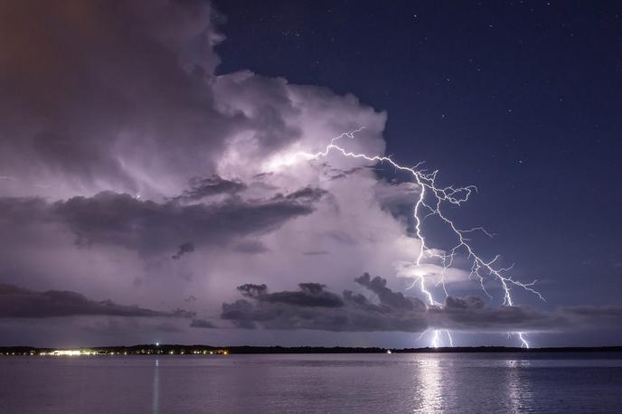 neurje nad morjem | Vreme bo še v petek nestabilno. | Foto Meteoinfo Slovenija