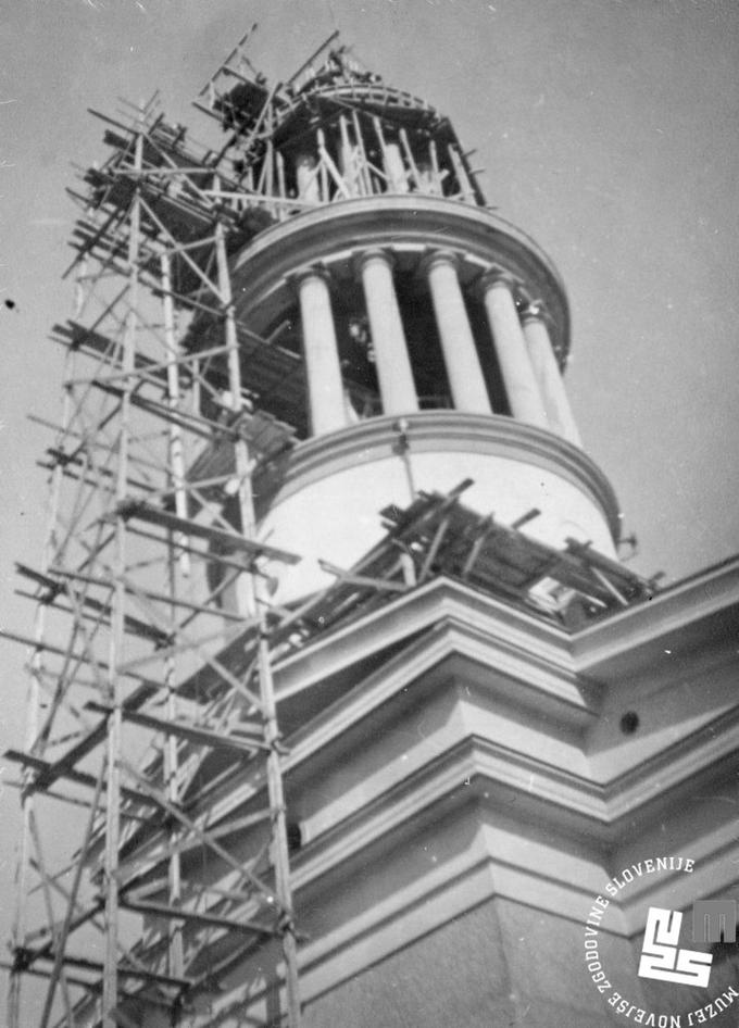 Zvonik so zgradili pozneje, in sicer med letoma 1930 in 1932. | Foto: Muzej novejše zgodovine Slovenije