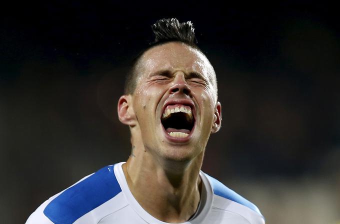 "Ne gre pa le za enega igralca, temveč za ekipo," o Sloveniji pravi zvezdnik Napolija in kapetan Slovakov Marek Hamšik. | Foto: Reuters