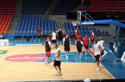 Lakovič in druščina preizkusili španski parket