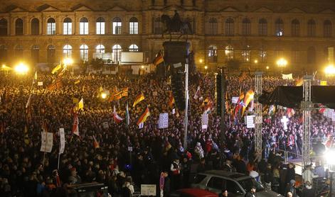 V Dresdnu protesti v podporo in proti Pegidi