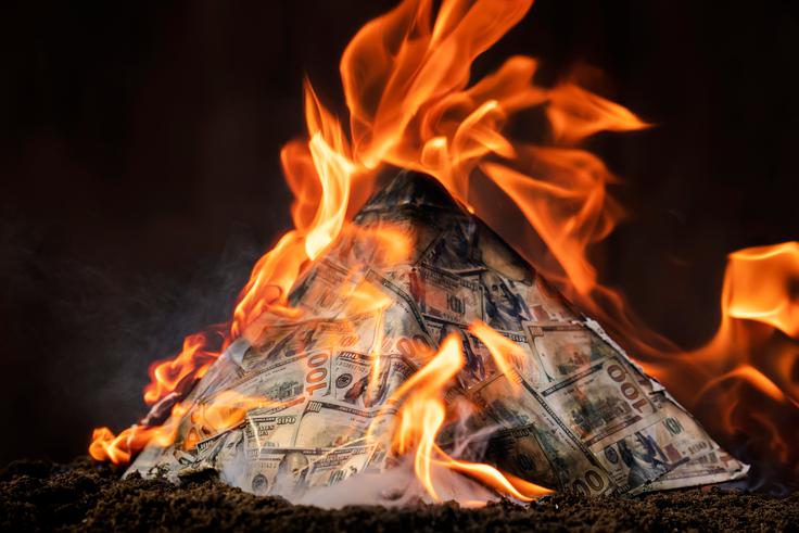 Analiza ameriškega tožilstva je pokazala, da je v piramidni shemi Forsage ves svoj denar izgubilo kar 88 odstotkov vseh vlagateljev.  | Foto: Shutterstock