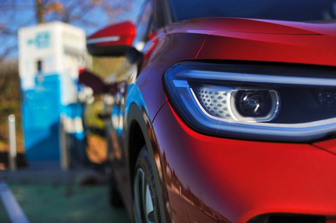 Volkswagen je pred dnevi napovedal nadgradnjo, s katero se bo uvrstil med tiste proizvajalce vozil, ki bodo omogočali povratno pošiljanje elektrike iz avtomobila. | Foto: Gregor Pavšič