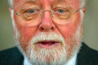 Umrl je igralec in režiser Richard Attenborough