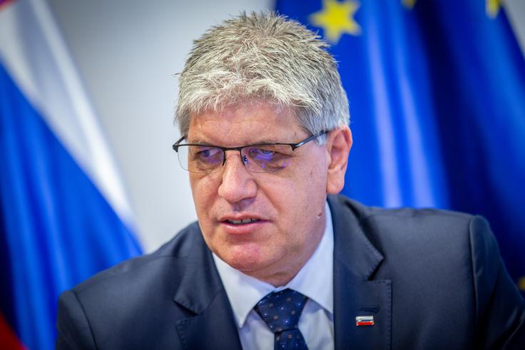 Minister Boštjan Poklukar ob dnevu policije pravi, da Slovenija ostaja med najvarnejšimi državami. | Foto: Gaja Hanuna