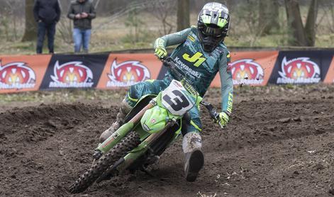 Pancar super hiter, a objokuje prvi krog, Febvre za ekstazo navijačev