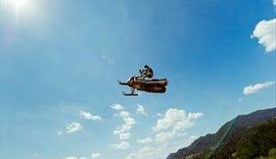 Izziv letnih časov: sani proti ATV