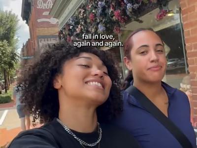 Hčerka Dwayna Johnsona javno potrdila zvezo z dekletom