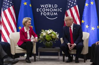 Trump pripravljen na znižanje zagroženih carin na uvoz iz EU