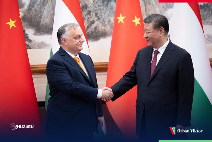 Madžarski premier Orban na nenapovedanem obisku v Pekingu