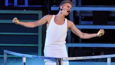 Po napornem tednu Bieber odpovedal koncert