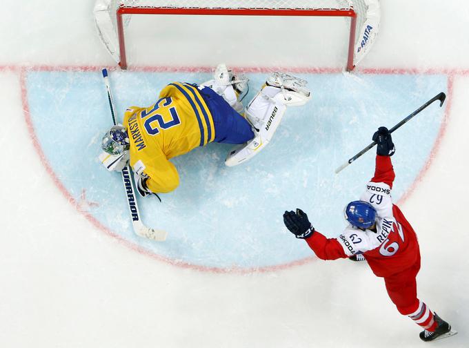 Neporaženi Čehi se veselijo nove zmage. Potem ko so premagali Ruse in Latvijce, so po preobratu na kolena spravili še Švede. | Foto: Reuters