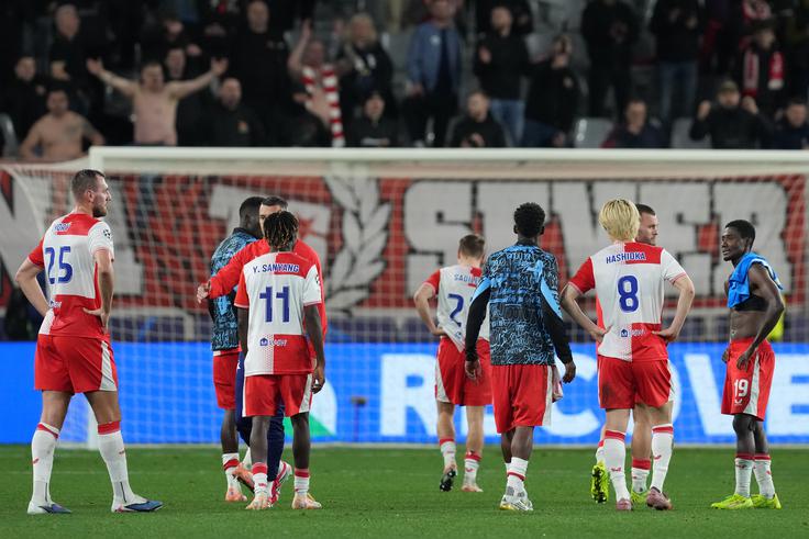 Nogometaši Slavie bi lahko nov naslov proslavljali že v soboto zvečer, a so v izdihljajih srečanja sledili neljubi dogodki. | Foto: Guliverimage