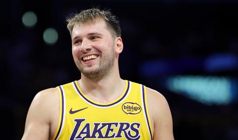 Dončić po veličastni predstavi nasmejal Jamesa in Redicka