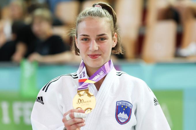 Nika Tomc je 15-letna slovenska judoistka. Letos je osvojila zlato medaljo na Olimpijskem festivalu evropske mladine (Ofem) v Mariboru. Najboljša je bila v kategoriji do 57 kilogramov. Letos je postala tudi državna prvakinja. | Foto: Filip Barbalić/www.alesfevzer.com