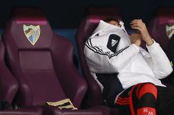 Šok za šokom: Mourinho ne bo odstopil, Casillas se je skril v bundo
