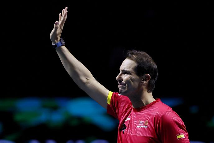 Rafael Nadal | Nekaj minut čez polnoči se je Rafael Nadal poslovil od kariere in navijačev. | Foto Reuters